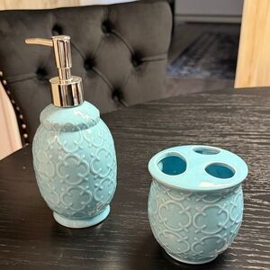 Elegant Blue Ceramic Bath Set